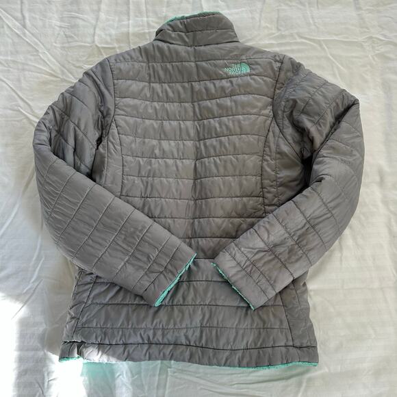 The North Face Grey Green Fleece Lined Reversible Girls Jacket USL 14-16 - Picture 8 of 9